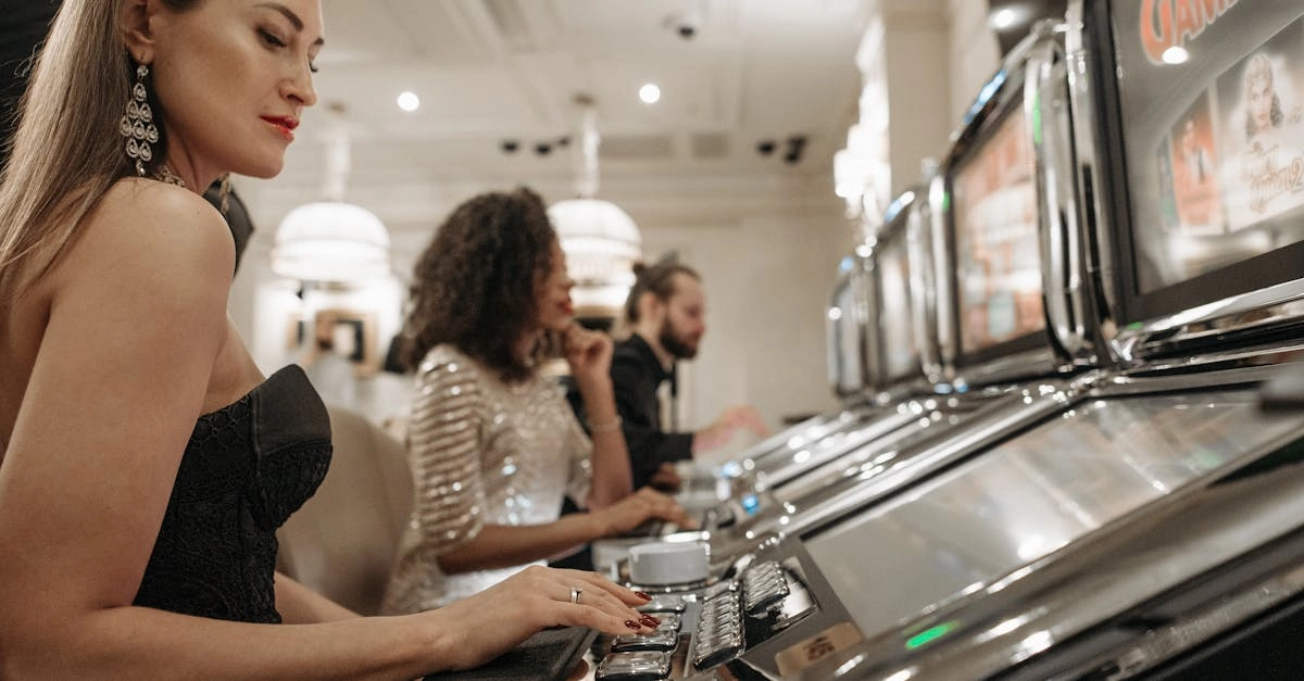 Игровые автоматы онлайн: эволюция классических традиций азартных игр